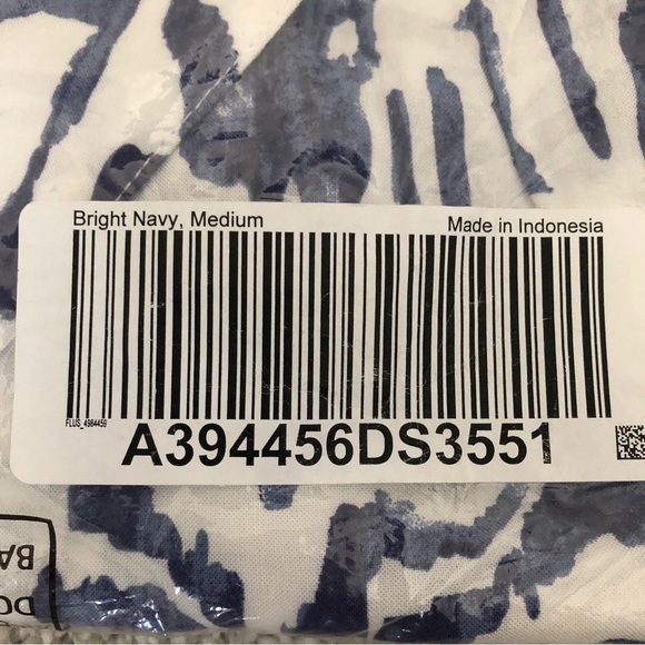 NWT Denim & Co Printed Short-Sleeve Camp Shirt in Bright Navy, Size M - Picture 7 of 8